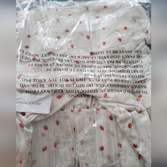 Selkie La Fraise Cake Shop Dress W/Shrug - Picture 10 of 16